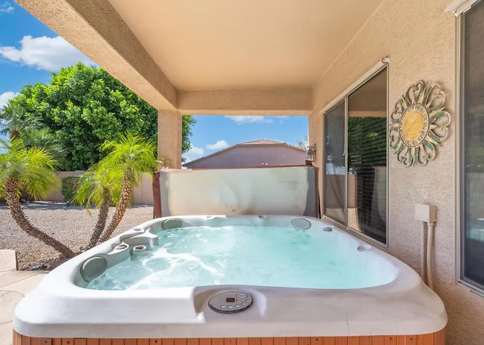 Retreat W Pool, Hot Tub And Trail Access