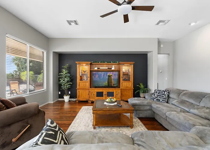 Holiday home Retreat W Pool, Hot Tub And Trail Access *