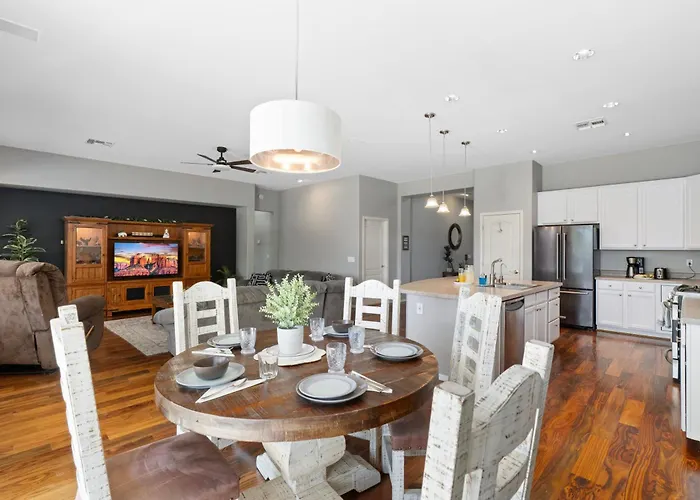 Retreat W Pool, Hot Tub And Trail Access Holiday home Phoenix