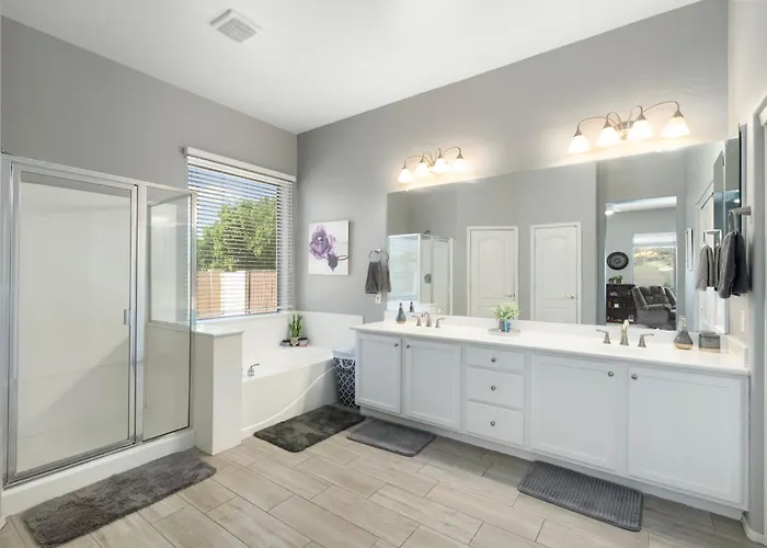 Retreat W Pool, Hot Tub And Trail Access