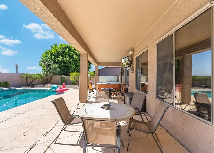 Retreat W Pool, Hot Tub And Trail Access Holiday home Phoenix